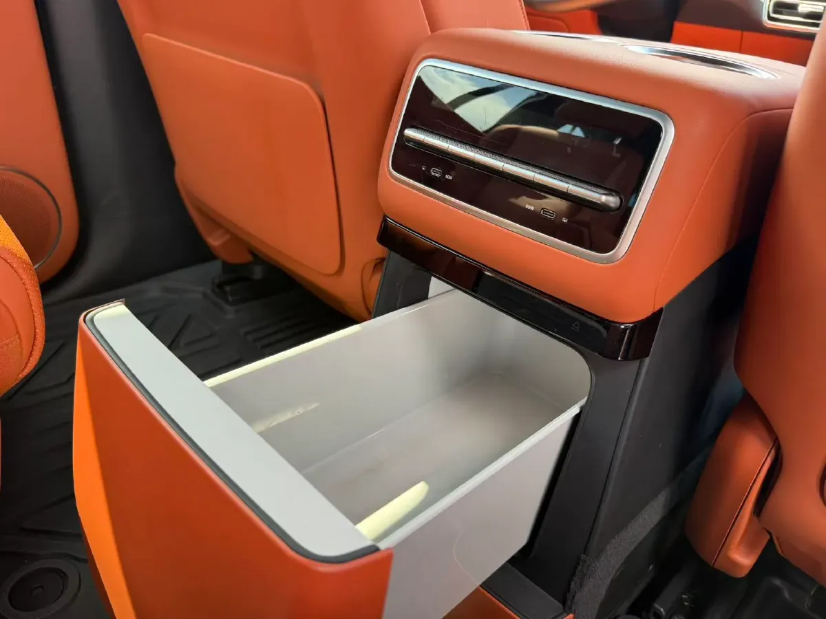 2022 Li L9 Range Extended 154HP REEV 42.6KWH,autocango,china used car exporter,china ev exporter,chinese used car exporter,chinese used ev exporter