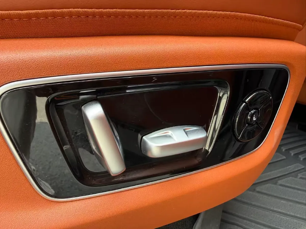 2022 Li L9 Range Extended 154HP REEV 42.6KWH,autocango,china used car exporter,china ev exporter,chinese used car exporter,chinese used ev exporter