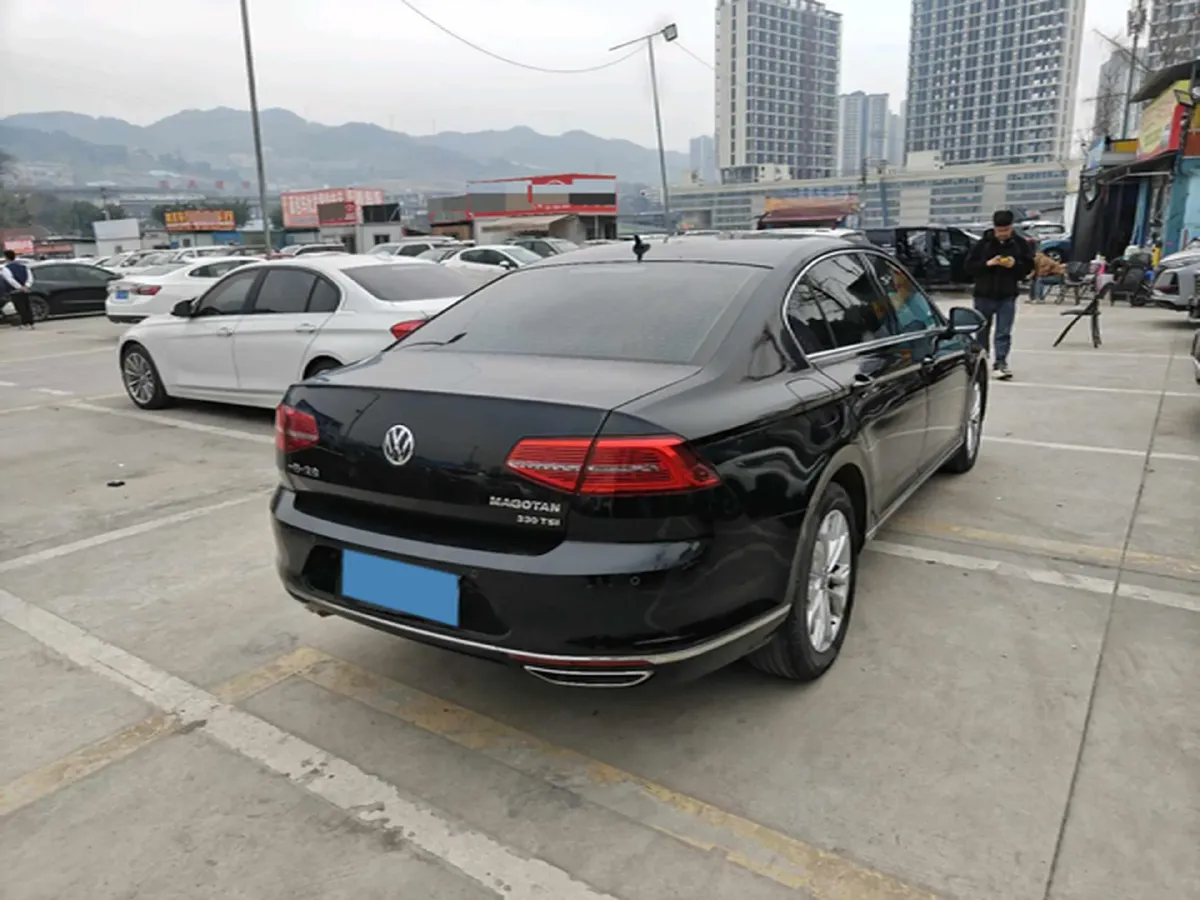 2019 Volkswagen Magotan 2.0T 186HP L4 7DCT,autocango,china used car exporter,china ev exporter,chinese used car exporter,chinese used ev exporter