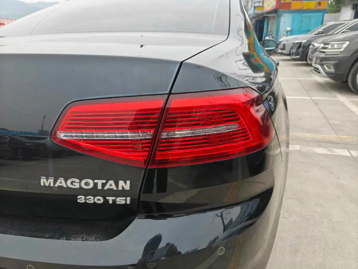 2019 Volkswagen Magotan 2.0T 186HP L4 7DCT,autocango,china used car exporter,china ev exporter,chinese used car exporter,chinese used ev exporter