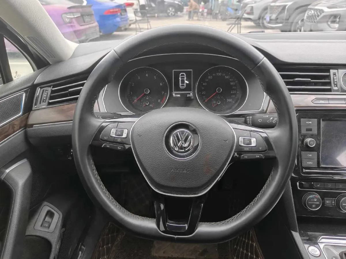 2019 Volkswagen Magotan 2.0T 186HP L4 7DCT,autocango,china used car exporter,china ev exporter,chinese used car exporter,chinese used ev exporter