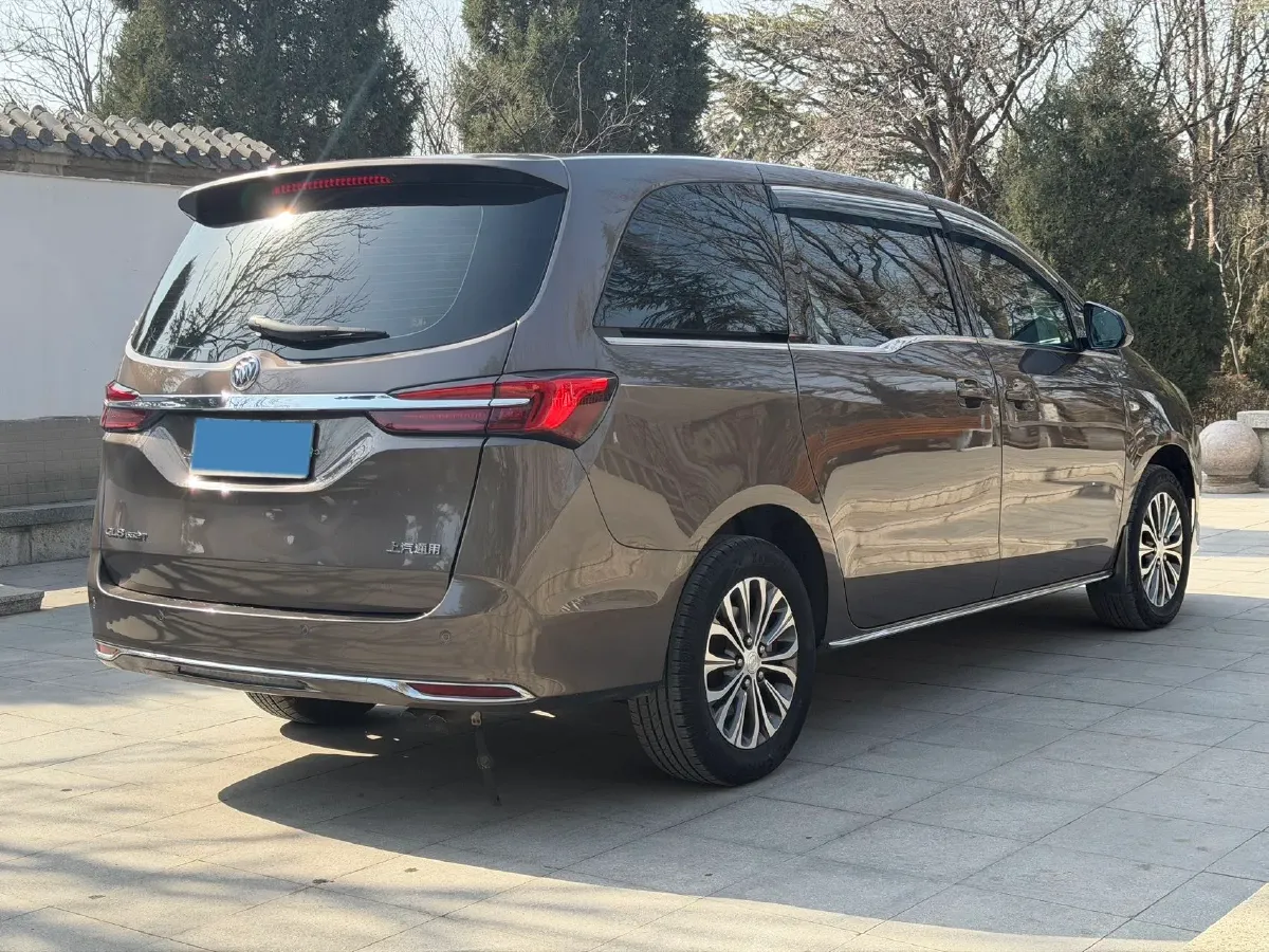 2023 Buick GL8 2.0T 237HP L4 9AT,autocango,china used car exporter,china ev exporter,chinese used car exporter,chinese used ev exporter