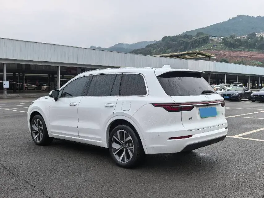 2021 Li ONE Range Extended 131HP REEV 40.5KWH,autocango,china used car exporter,china ev exporter,chinese used car exporter,chinese used ev exporter