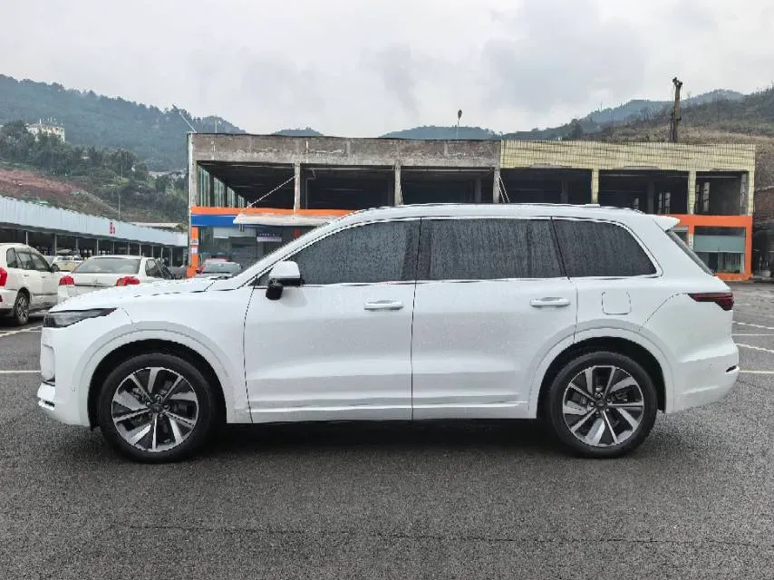 2021 Li ONE Range Extended 131HP REEV 40.5KWH,autocango,china used car exporter,china ev exporter,chinese used car exporter,chinese used ev exporter