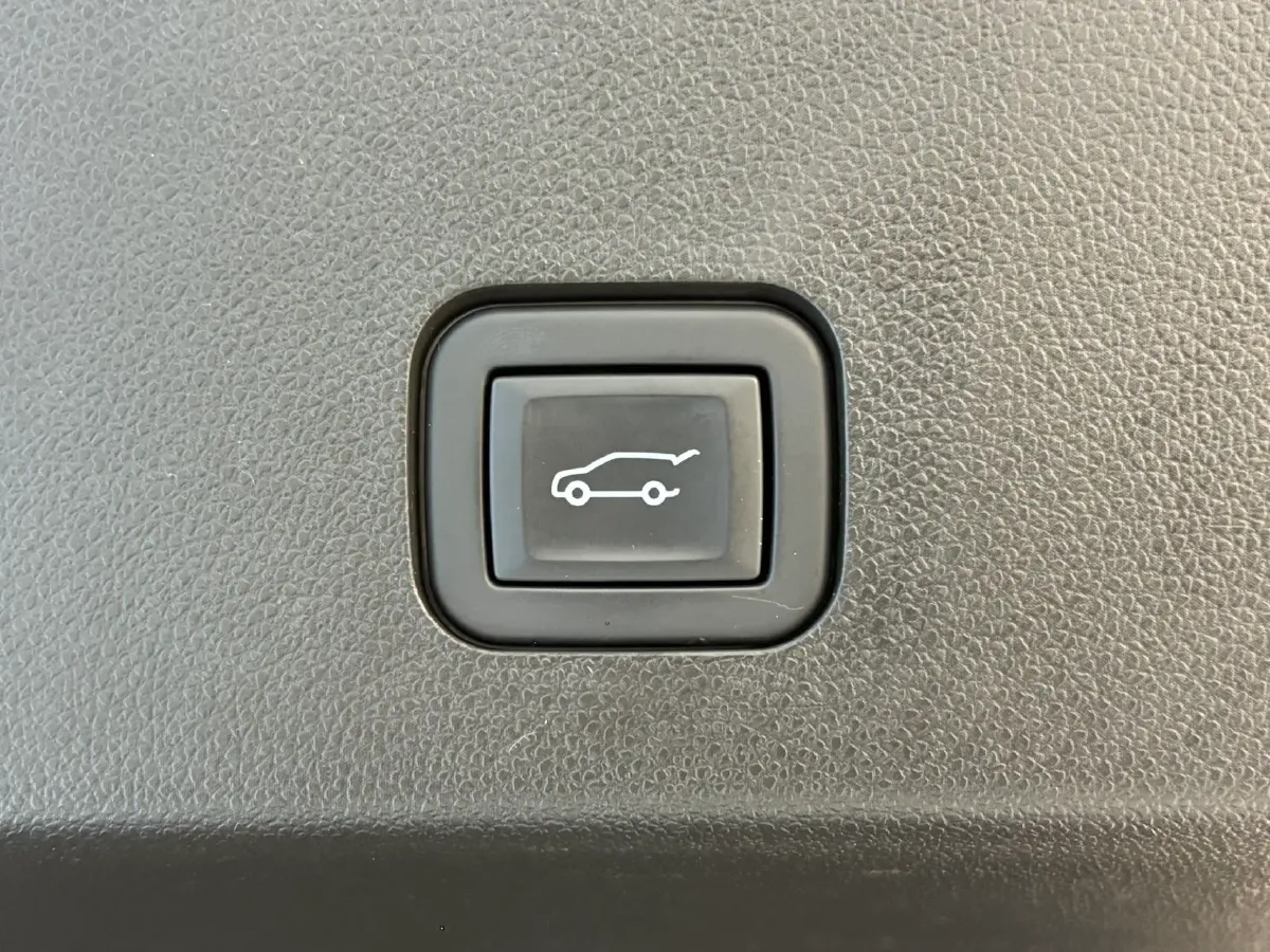 2021 Cadillac XT6 2.0T 237HP L4 9AT,autocango,china used car exporter,china ev exporter,chinese used car exporter,chinese used ev exporter