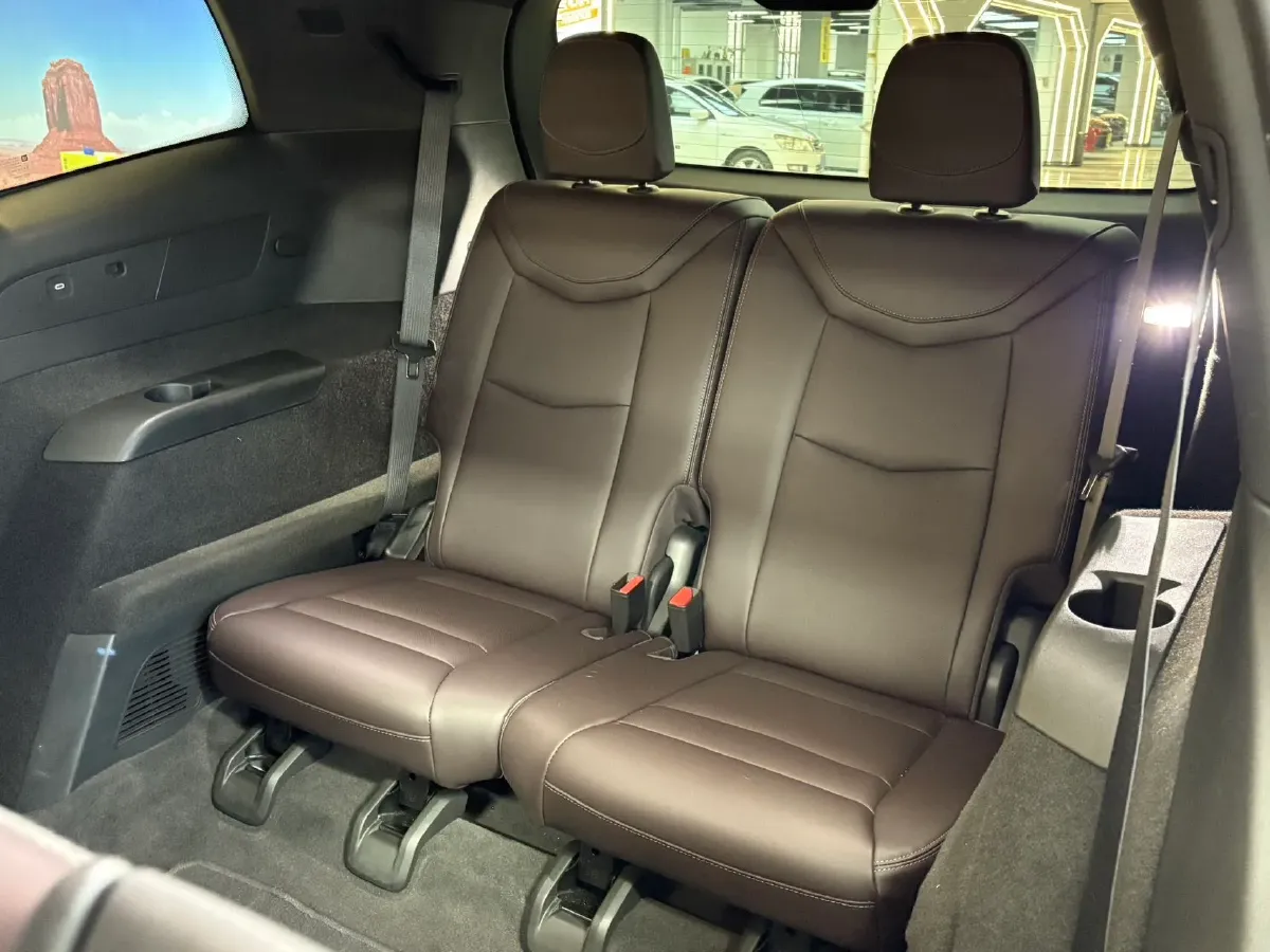 2021 Cadillac XT6 2.0T 237HP L4 9AT,autocango,china used car exporter,china ev exporter,chinese used car exporter,chinese used ev exporter