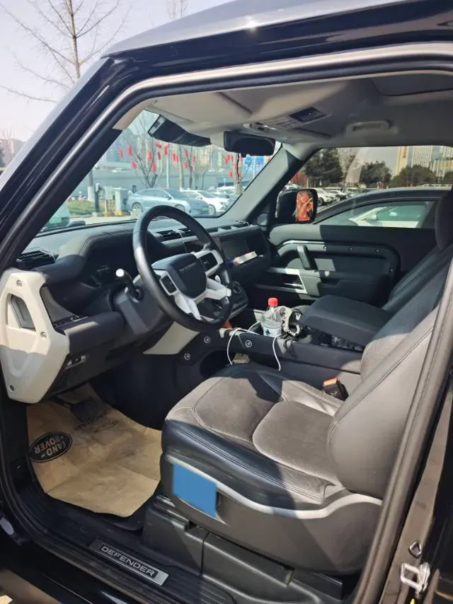 2023 Land Rover Defender 3.0T 400HP L6 8AT,autocango,china used car exporter,china ev exporter,chinese used car exporter,chinese used ev exporter