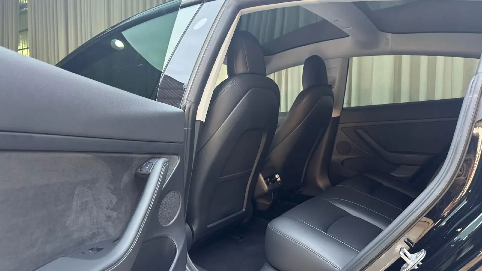 2021 Tesla Model 3 BEV 55KWH,autocango,china used car exporter,china ev exporter,chinese used car exporter,chinese used ev exporter