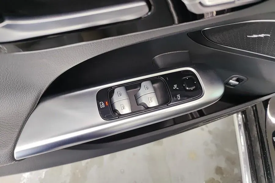 2022 Mercedes-Benz C Class 1.5T 204HP L4 9AT,autocango,china used car exporter,china ev exporter,chinese used car exporter,chinese used ev exporter