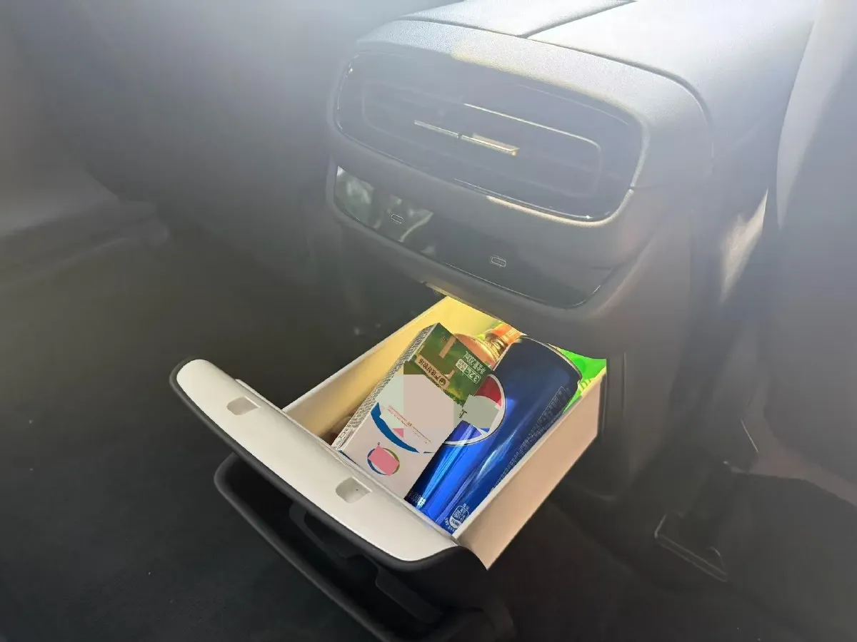 2024 MI SU7 BEV 101KWH,autocango,china used car exporter,china ev exporter,chinese used car exporter,chinese used ev exporter