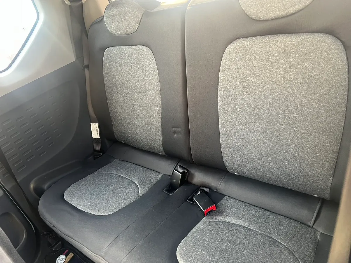 2022 WuLing HongGuang MINI EV BEV 13.9KWH,autocango,china used car exporter,china ev exporter,chinese used car exporter,chinese used ev exporter