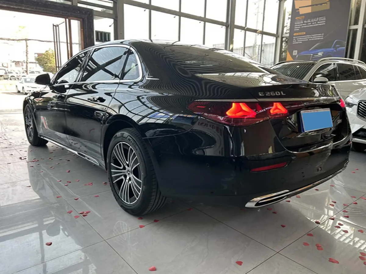 2025 Mercedes-Benz E Class 2.0T 204HP L4 9AT,autocango,china used car exporter,china ev exporter,chinese used car exporter,chinese used ev exporter