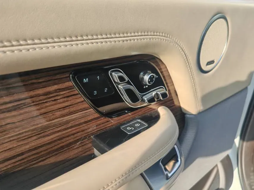 2018 Land Rover Range Rover 3.0T 381HP V6 8AT,autocango,china used car exporter,china ev exporter,chinese used car exporter,chinese used ev exporter