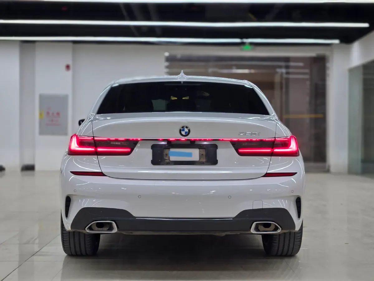 2022 BMW 3 Series 2.0T 184HP L4 8AT,autocango,china used car exporter,china ev exporter,chinese used car exporter,chinese used ev exporter