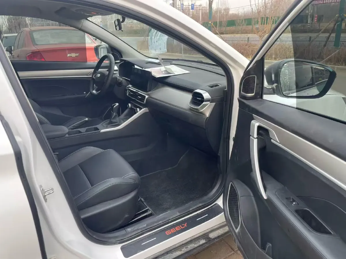 2025 Geely Coolray 1.5L 126HP L4 5MT,autocango,china used car exporter,china ev exporter,chinese used car exporter,chinese used ev exporter