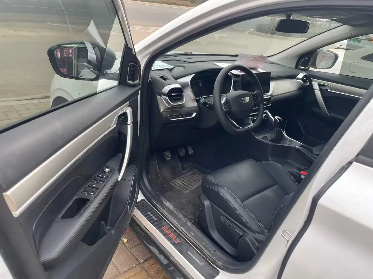 2025 Geely Coolray 1.5L 126HP L4 5MT,autocango,china used car exporter,china ev exporter,chinese used car exporter,chinese used ev exporter