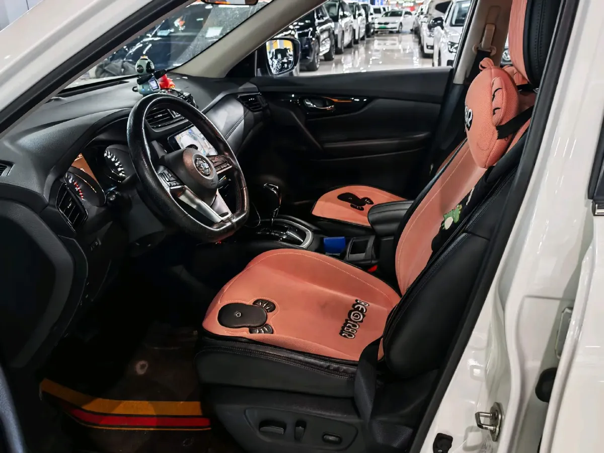 2020 Nissan X-Trail 2.0L 154HP L4 CVT,autocango,china used car exporter,china ev exporter,chinese used car exporter,chinese used ev exporter