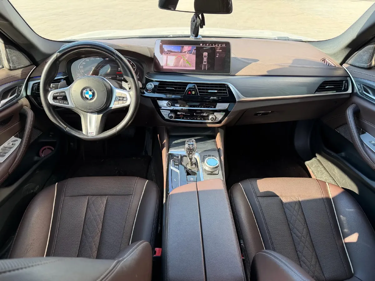 2021 BMW 5 Series 2.0T 252HP L4 8AT,autocango,china used car exporter,china ev exporter,chinese used car exporter,chinese used ev exporter