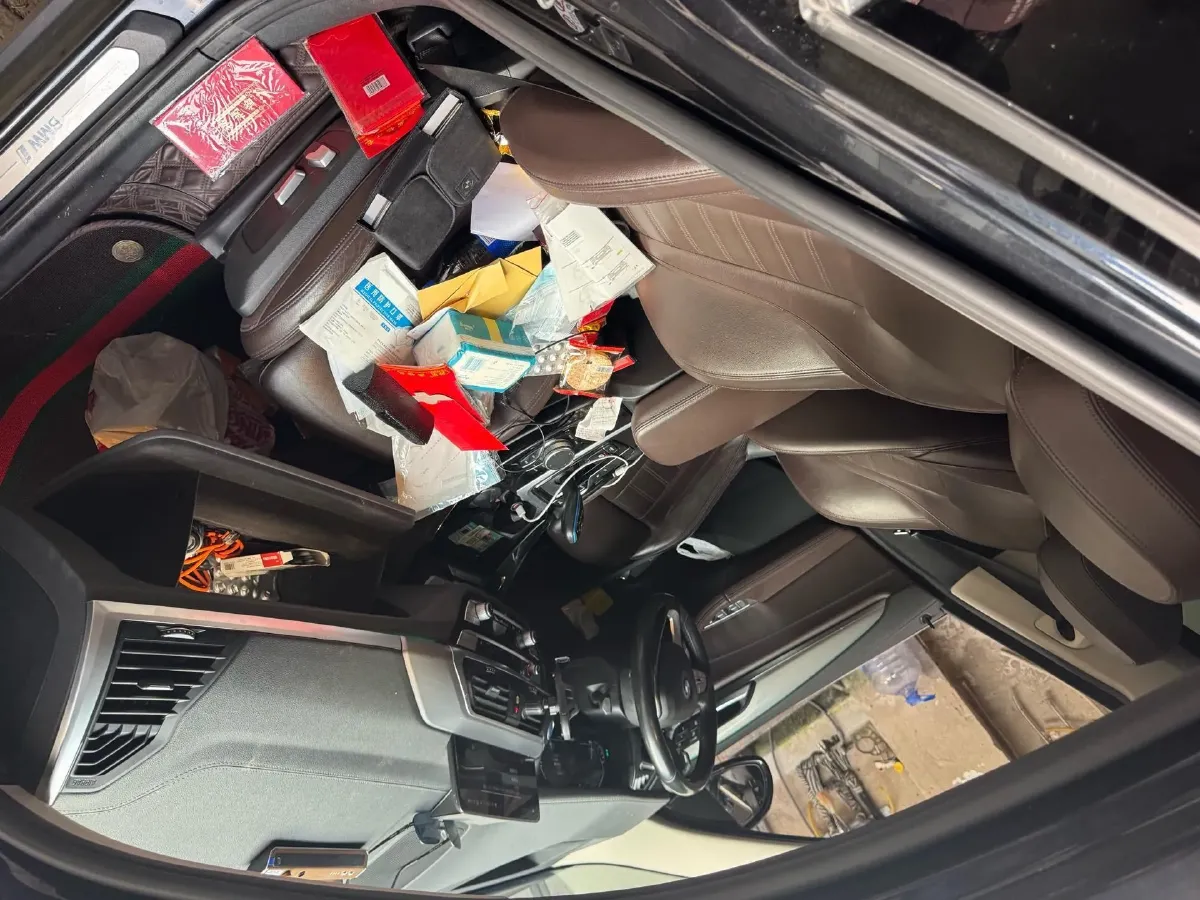 2020 Volvo XC60 2.0T 254HP L4 8AT,autocango,china used car exporter,china ev exporter,chinese used car exporter,chinese used ev exporter