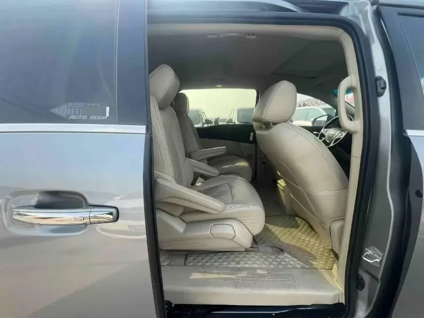 2022 Buick GL8 2.0T 237HP L4 9AT,autocango,china used car exporter,china ev exporter,chinese used car exporter,chinese used ev exporter