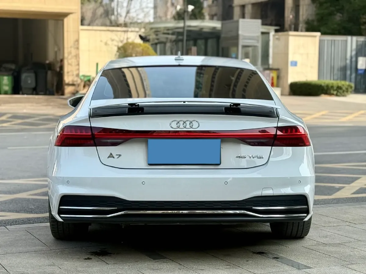 2021 Audi A7 2.0T 245HP L4 7DCT,autocango,china used car exporter,china ev exporter,chinese used car exporter,chinese used ev exporter