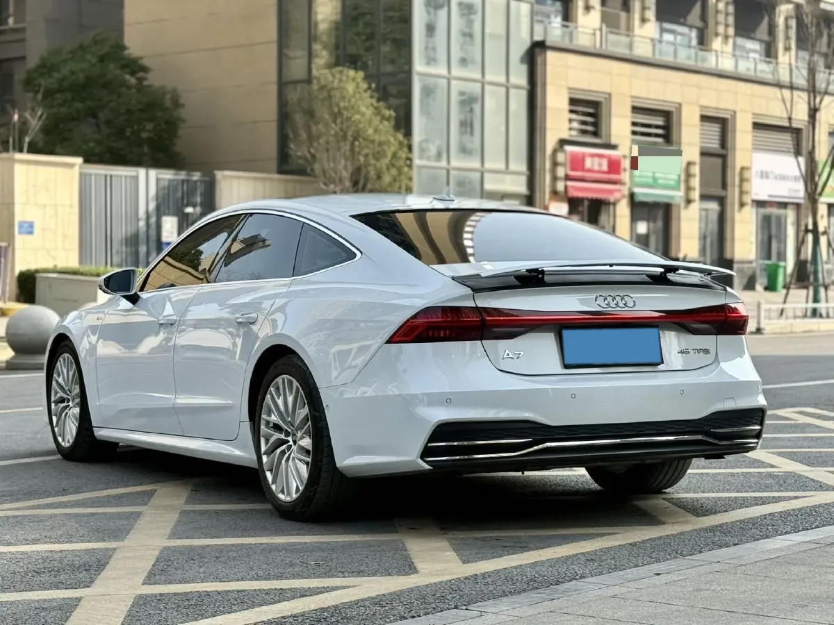 2021 Audi A7 2.0T 245HP L4 7DCT,autocango,china used car exporter,china ev exporter,chinese used car exporter,chinese used ev exporter