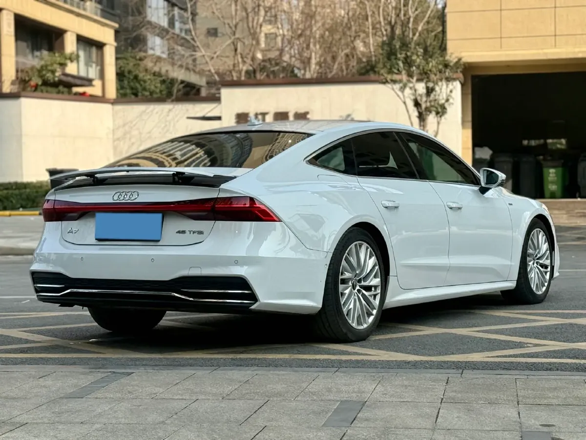 2021 Audi A7 2.0T 245HP L4 7DCT,autocango,china used car exporter,china ev exporter,chinese used car exporter,chinese used ev exporter