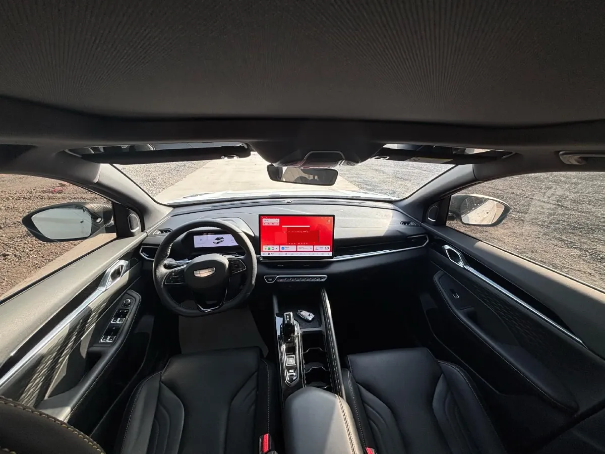 2025 Geely Coolray 1.5T 181HP L4 7DCT,autocango,china used car exporter,china ev exporter,chinese used car exporter,chinese used ev exporter