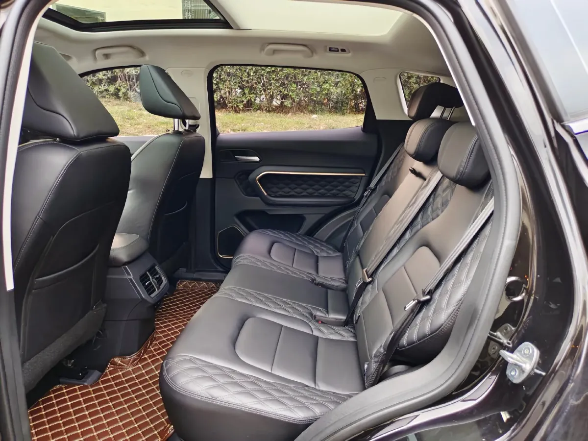 2022 Haval H6 1.5T 184HP L4 7DCT,autocango,china used car exporter,china ev exporter,chinese used car exporter,chinese used ev exporter