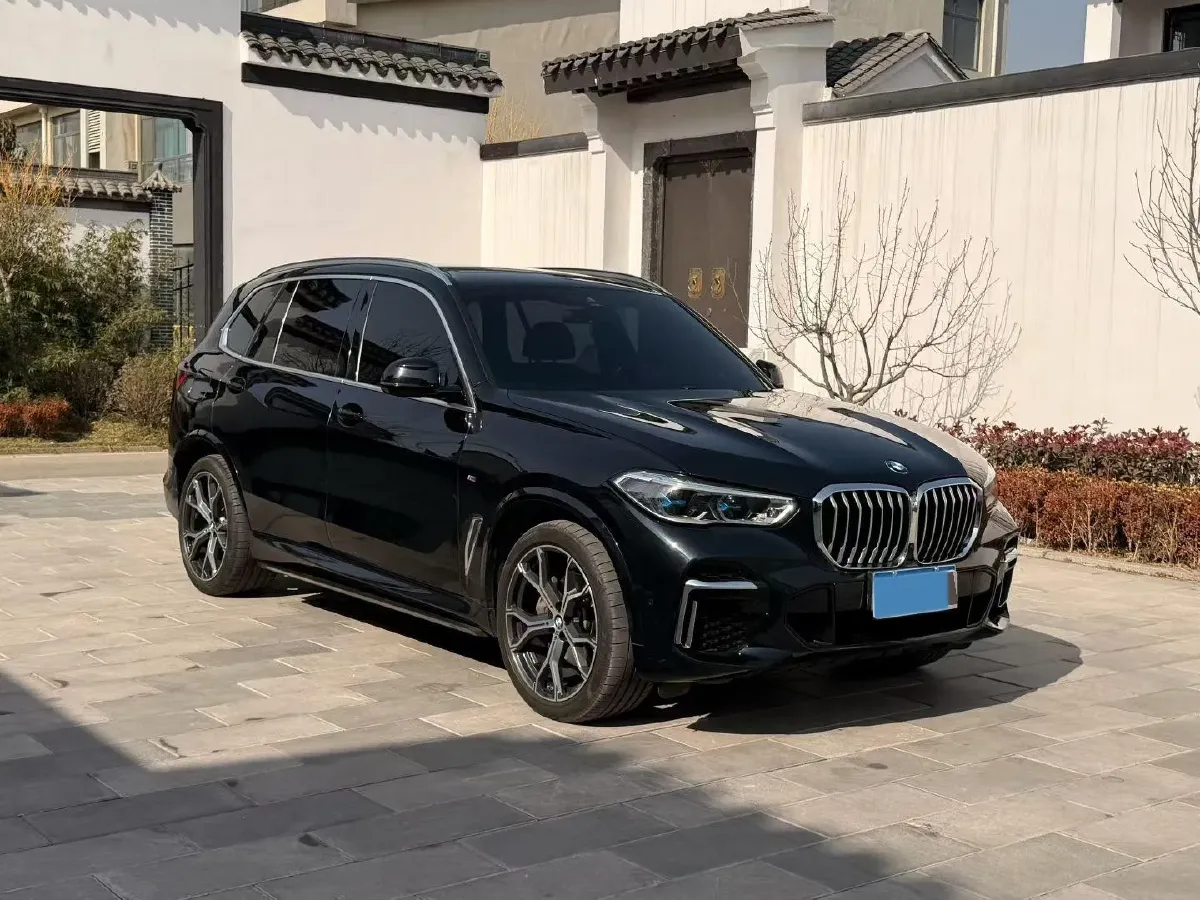 2022 BMW X5 3.0T 333HP L6 8AT,autocango,china used car exporter,china ev exporter,chinese used car exporter,chinese used ev exporter