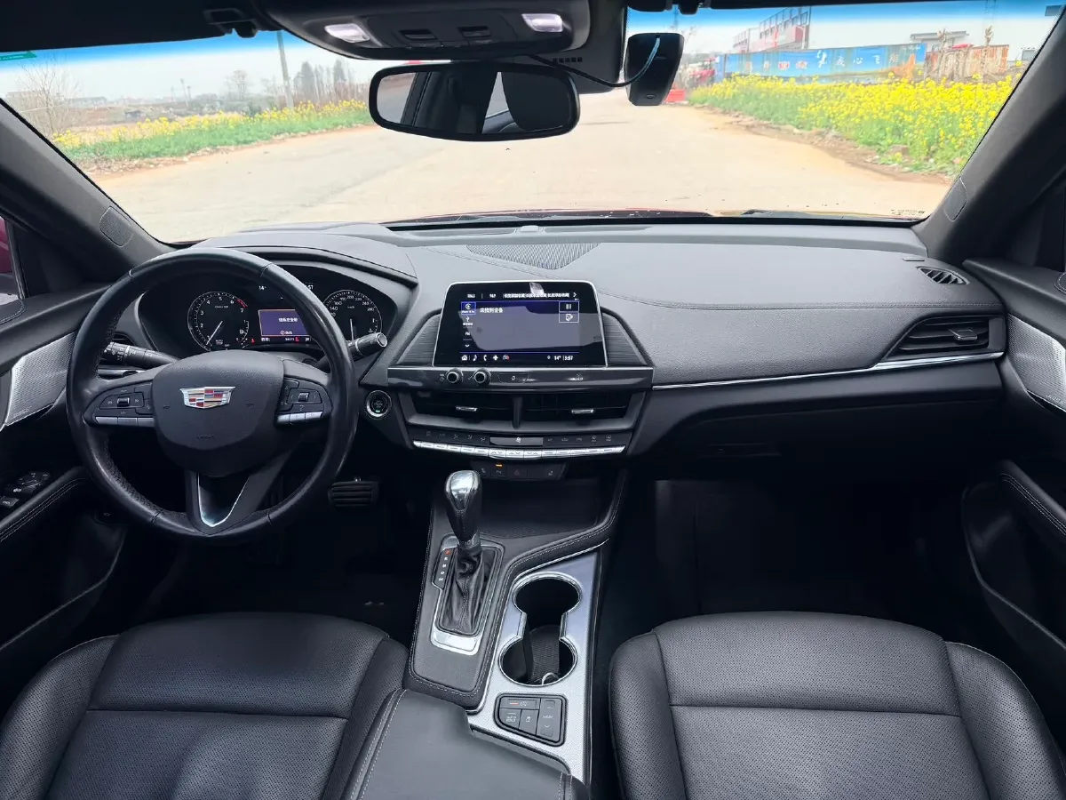 2021 Cadillac CT4 2.0T 237HP L4 8AT,autocango,china used car exporter,china ev exporter,chinese used car exporter,chinese used ev exporter