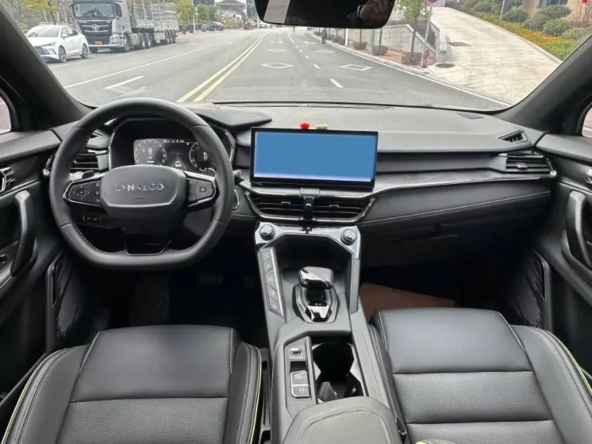 2023 LYNK&CO 06 1.5T 181HP L4 7DCT,autocango,china used car exporter,china ev exporter,chinese used car exporter,chinese used ev exporter