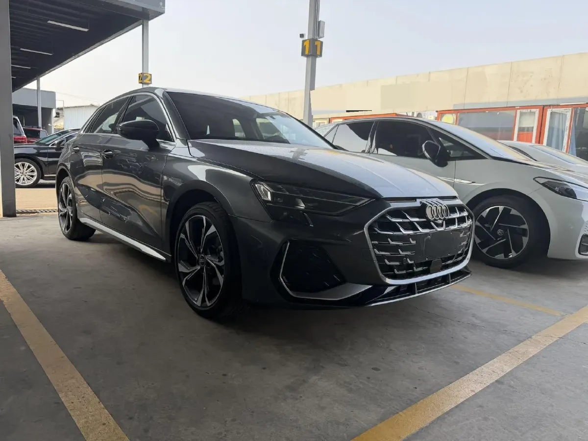 2025 Audi A3 1.5T 160HP L4 7DCT,autocango,china used car exporter,china ev exporter,chinese used car exporter,chinese used ev exporter