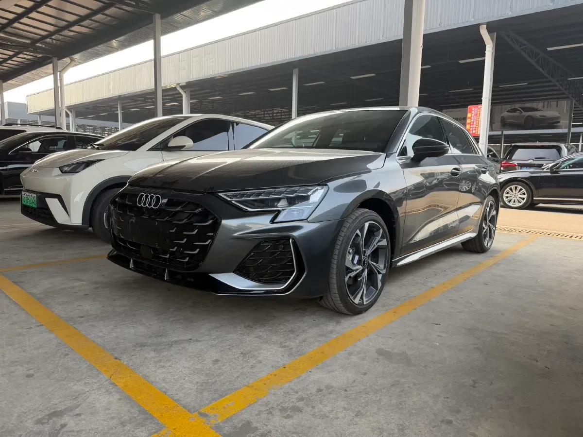 2025 Audi A3 1.5T 160HP L4 7DCT,autocango,china used car exporter,china ev exporter,chinese used car exporter,chinese used ev exporter