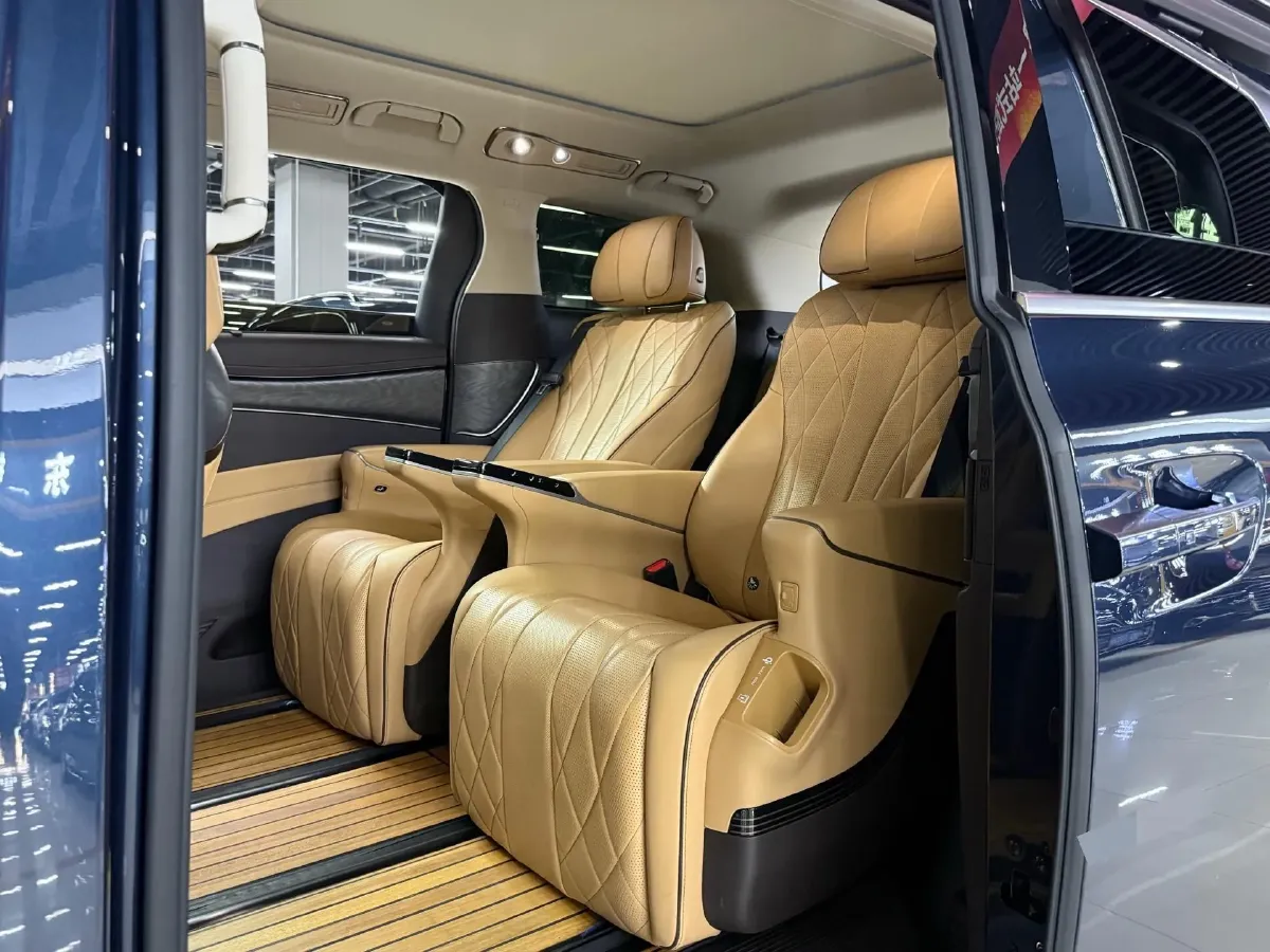 2024 Denza D9 1.5T 139HP L4 E-CVT PHEV 40KWH,autocango,china used car exporter,china ev exporter,chinese used car exporter,chinese used ev exporter