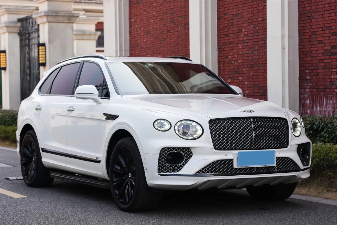 2021 Bentley Bentayga 4.0T 550HP V8 8AT,autocango,china used car exporter,china ev exporter,chinese used car exporter,chinese used ev exporter