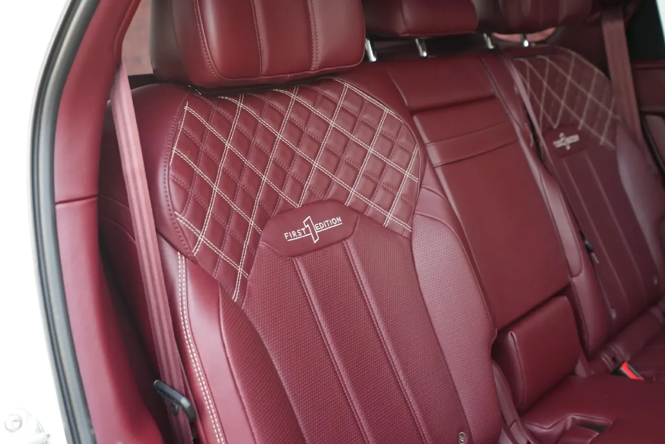 2021 Bentley Bentayga 4.0T 550HP V8 8AT,autocango,china used car exporter,china ev exporter,chinese used car exporter,chinese used ev exporter