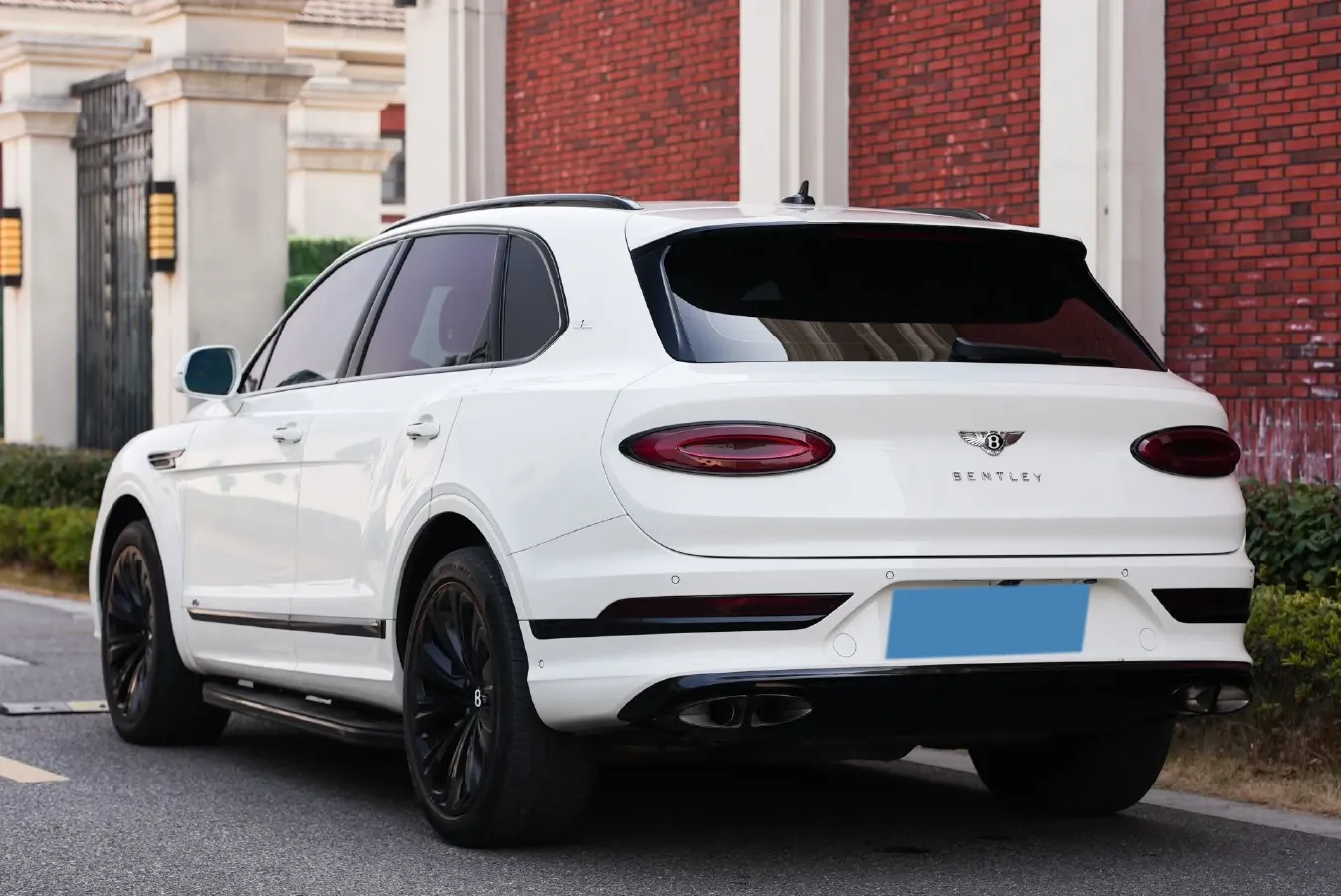 2021 Bentley Bentayga 4.0T 550HP V8 8AT,autocango,china used car exporter,china ev exporter,chinese used car exporter,chinese used ev exporter