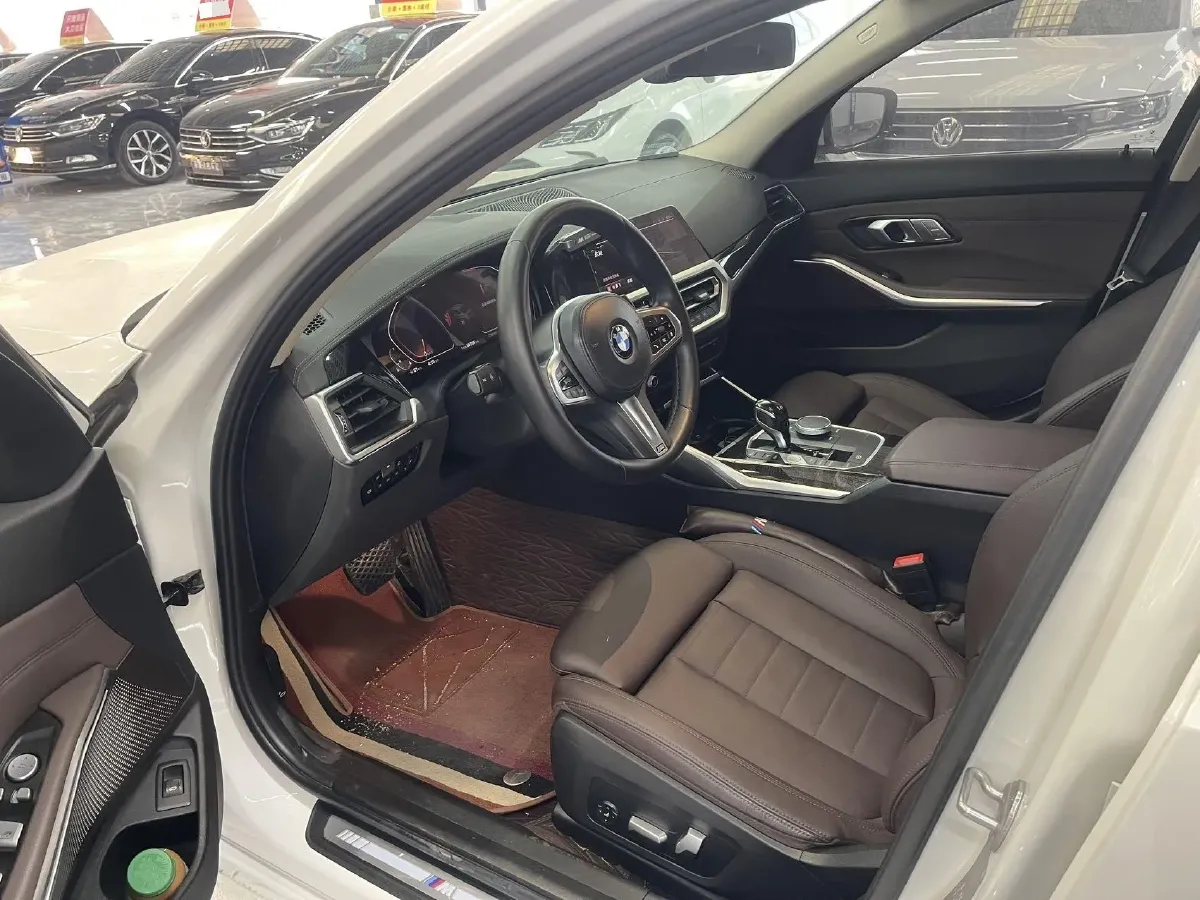 2021 BMW 3 Series 2.0T 184HP L4 8AT,autocango,china used car exporter,china ev exporter,chinese used car exporter,chinese used ev exporter