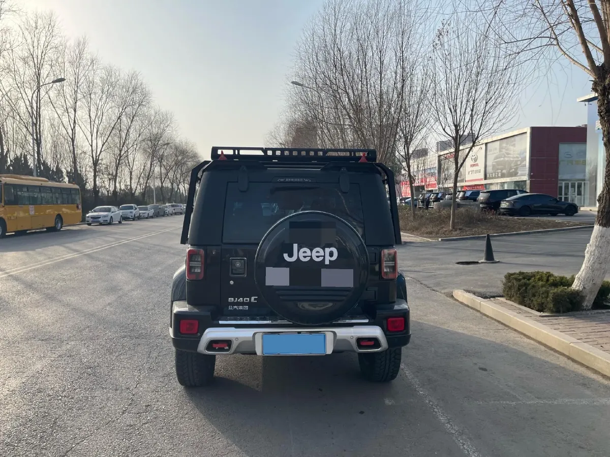 2023 Beijing BJ40 2.0T 224HP L4 8AT,autocango,china used car exporter,china ev exporter,chinese used car exporter,chinese used ev exporter