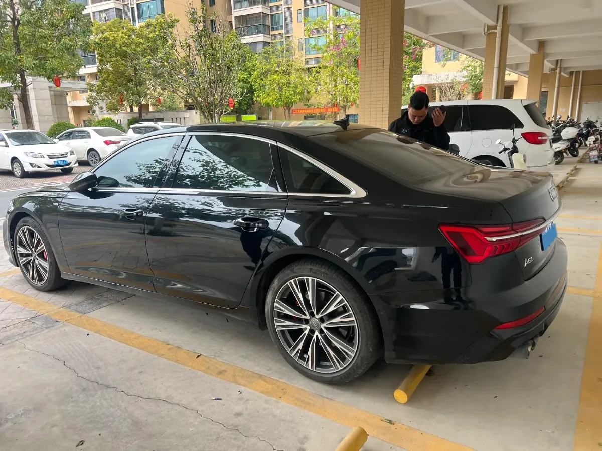 2021 Audi A6L 3.0T 340HP V6 7DCT,autocango,china used car exporter,china ev exporter,chinese used car exporter,chinese used ev exporter