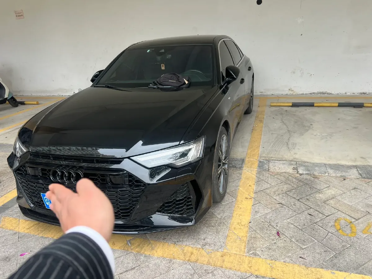 2021 Audi A6L 3.0T 340HP V6 7DCT,autocango,china used car exporter,china ev exporter,chinese used car exporter,chinese used ev exporter