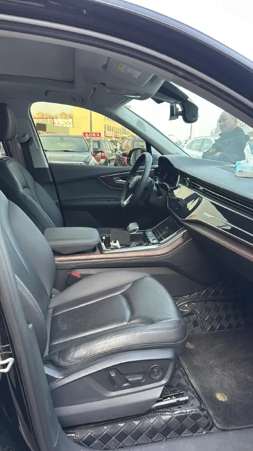 2023 Audi Q7 3.0T 340HP V6 8AT,autocango,china used car exporter,china ev exporter,chinese used car exporter,chinese used ev exporter