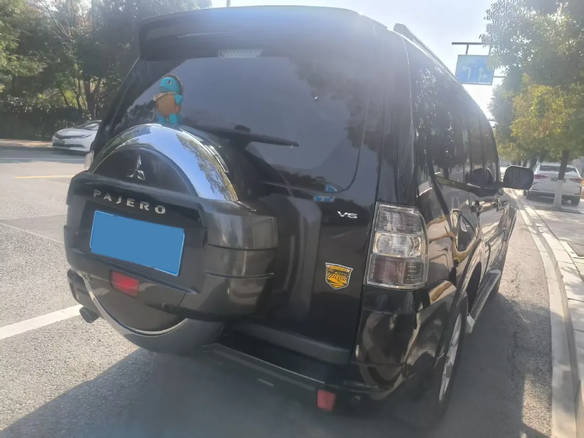 2019 Mitsubishi Pajero 3.0L 174HP V6 5AT,autocango,china used car exporter,china ev exporter,chinese used car exporter,chinese used ev exporter