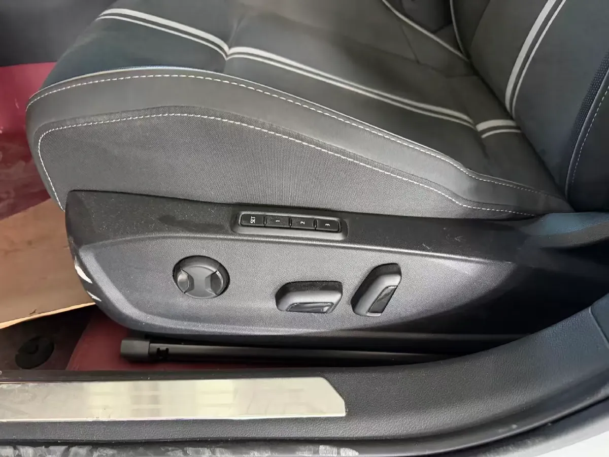 2023 Volkswagen Golf 1.4T 150HP L4 7DCT,autocango,china used car exporter,china ev exporter,chinese used car exporter,chinese used ev exporter