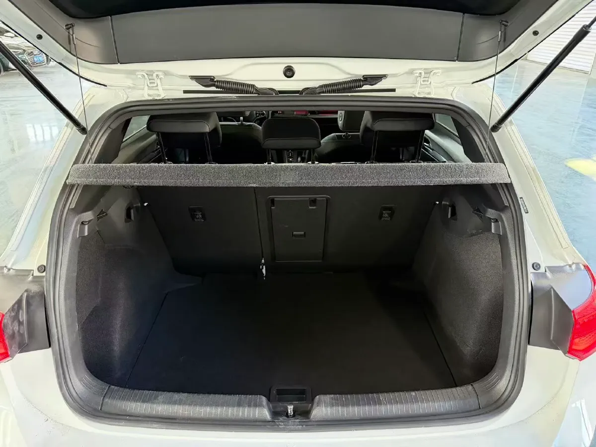 2023 Volkswagen Golf 1.4T 150HP L4 7DCT,autocango,china used car exporter,china ev exporter,chinese used car exporter,chinese used ev exporter