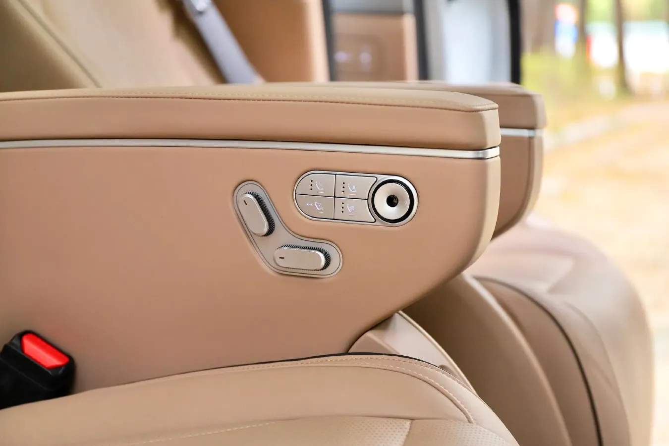 2024 Xpeng X9 BEV 101.5KWH,autocango,china used car exporter,china ev exporter,chinese used car exporter,chinese used ev exporter