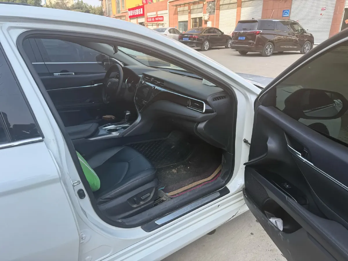 2019 Toyota Camry 2.5L 209HP L4 8AT,autocango,china used car exporter,china ev exporter,chinese used car exporter,chinese used ev exporter