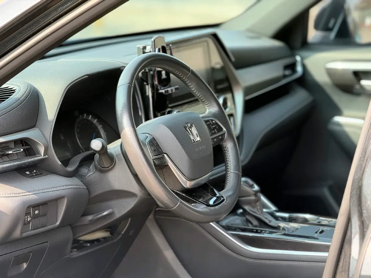 2022 Toyota Crown Kluger 2.5L 192HP L4 E-CVT Hybrid,autocango,china used car exporter,china ev exporter,chinese used car exporter,chinese used ev exporter