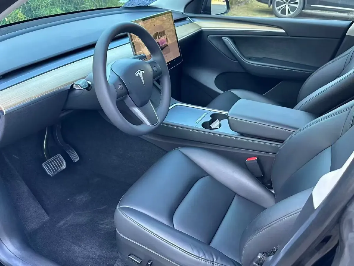 2022 Tesla Model Y BEV 60KWH,autocango,china used car exporter,china ev exporter,chinese used car exporter,chinese used ev exporter